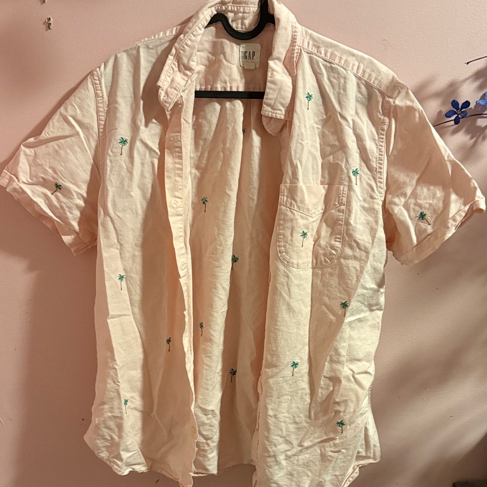 GAP Men's Pink Palm Tree Button up